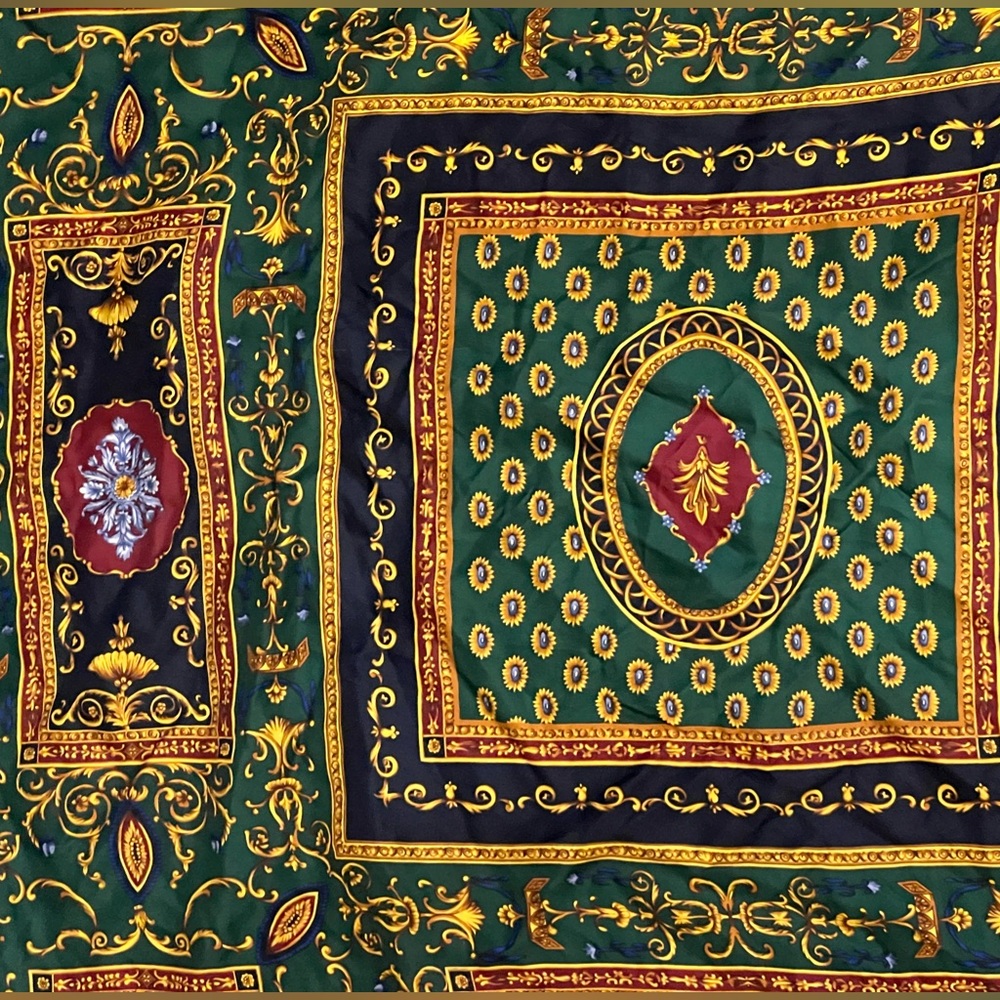 Elegant vintage Green and Yellow Scarf